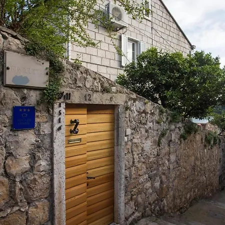 Apartment House Vista Old Town - Four Bedroom House With Terrace And Sea View A8