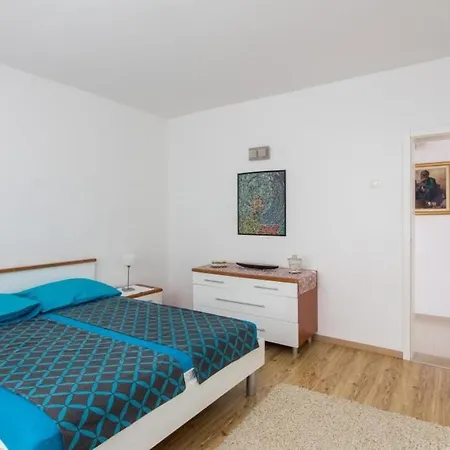 Apartment House Vista Old Town - Four Bedroom House With Terrace And Sea View A8